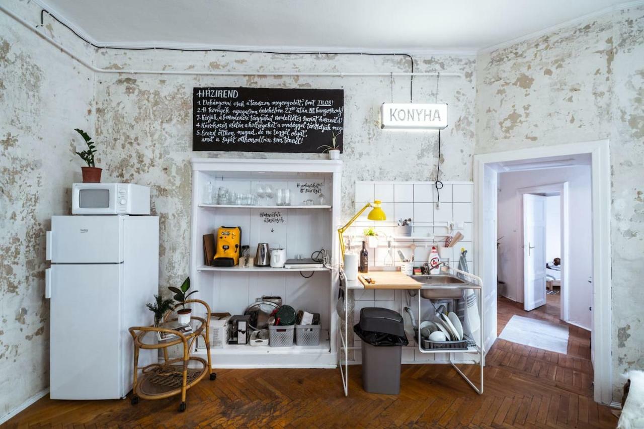 A Szoba Apartman Pecs Bagian luar foto